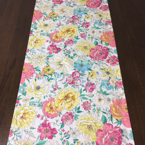 ピンクの花柄テーブルランナー テーブルクロス tomokk501 通販