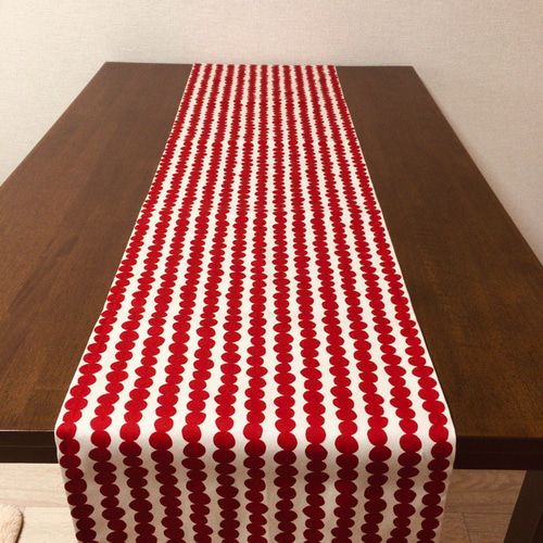 ポップなドットボーダーのテーブルランナー テーブルクロス