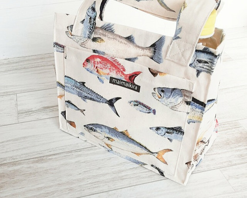 動物柄の青色ランチバッグ 楽天市場】アリス かわいい保冷ランチバッグ シンジカトウ BLUE