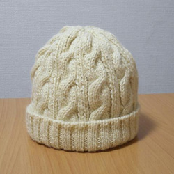 縄編みのニット帽 1枚目の画像