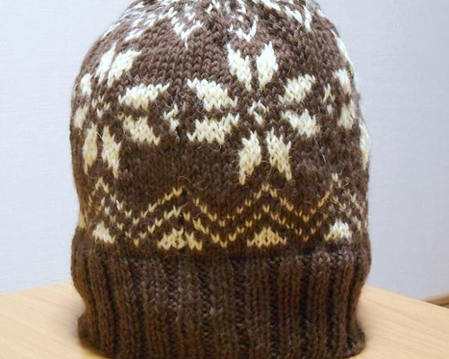 専用 雪模様いっぱい編み込んだセーターとニット帽＊グレージュ 雪模様