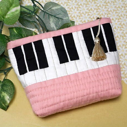 ピンクのピアノ 2枚目の画像