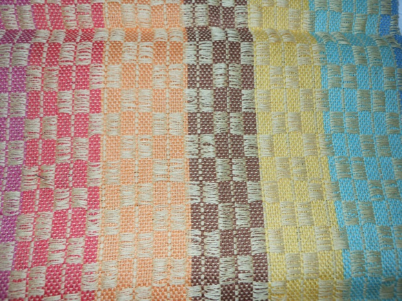 手織 レインボウカラー リネン テーブルセンター ロングタイプ 明るくさわやか 5枚目の画像