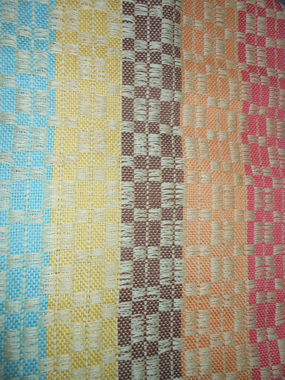 手織り レインボウカラー リネン テーブルセンター ショートタイプ 明るく爽やか プレゼント 2枚目の画像