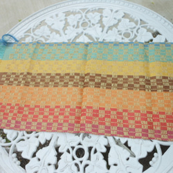手織り レインボウカラー リネン テーブルセンター ショートタイプ 明るく爽やか プレゼント 3枚目の画像