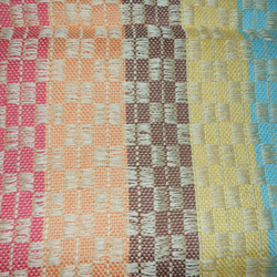 手織り レインボウカラー リネン テーブルセンター ショートタイプ 明るく爽やか プレゼント 4枚目の画像