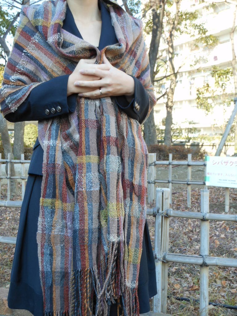 特別値下げ品 手織り 茶系 大判ショール SHA106A 手染め 男女兼用 強撚糸 チェック柄 カシミア シルク ウール