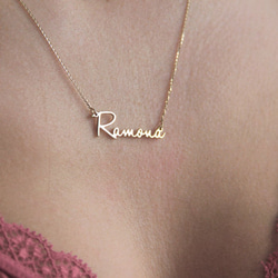 ☆大人気☆ソリッドゴールドの「Ramona」ネックレス◆ネームネックレス 1枚目の画像