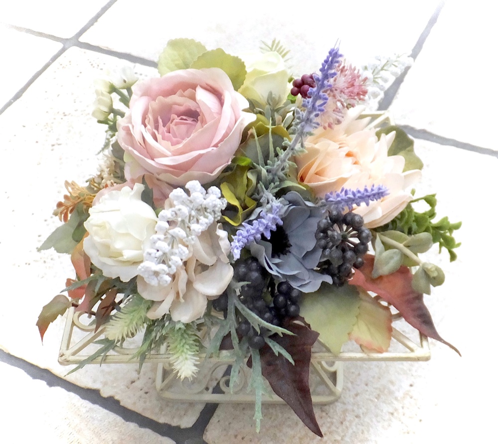 SOLD OUT モーブカラーのスタンドアレンジ《アーティフィシャルフラワー》