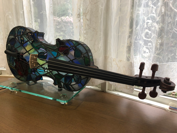 バイオリンのステンドグラス　横置きランプ 4枚目の画像