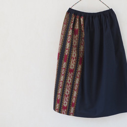 ジャワ島手織りイカット使いのスカート 7枚目の画像