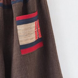 黒檀染め手織り布とナガ族布のゆったりワイドパンツ 4枚目の画像