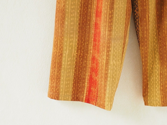 ぺたぺた木版更紗のワイドパンツ 3枚目の画像