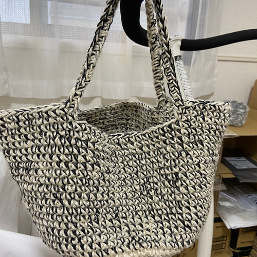 ぐれ ブラック 麻紐フリルバッグ ♪ ハンドメイド フリル ワンハンドル 麻ひもバッグ かごバッグ [ダークグレー