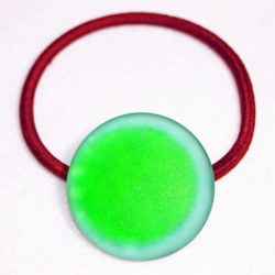 ふんわりグリーンのガラスのヘアゴム２ 1枚目の画像