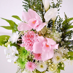 【仏花】再販・蘭系と菊系のお花の競演供花 2枚目の画像