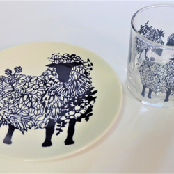 羊ブルーセット　3点セット　(エコバック　ガラスコップ　お皿) 2枚目の画像