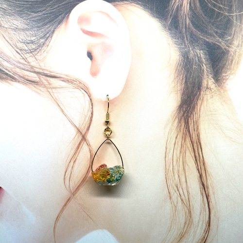 ピアス バスケット風ピアス レジン カラークラック水晶 K16GP ピアス 