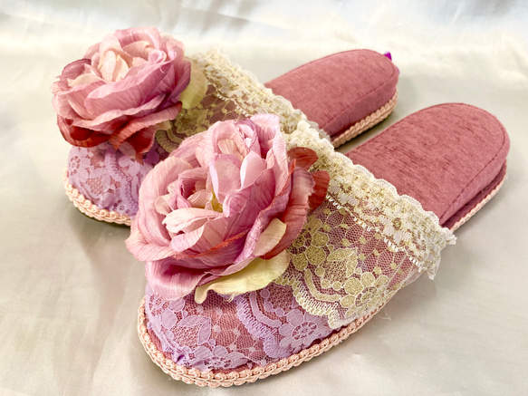 薔薇の華やかスリッパ 〜ゴージャスなスリッパで肌寒い季節もお家で