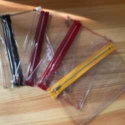 お菓子の袋みたいなビニールポーチ　ギフト袋としても◎ PVC クリアポーチ 1枚目の画像