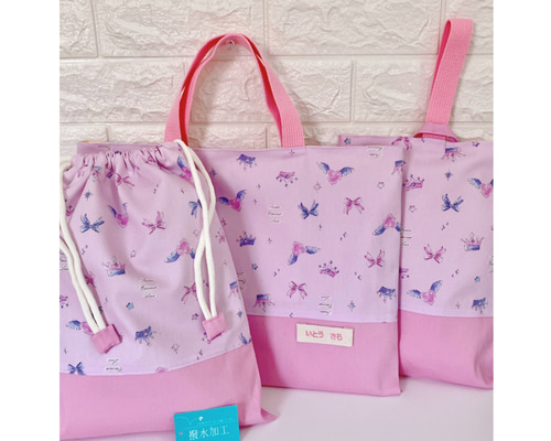 女の子パネル生地♡ハンドメイドバッグ♡ 女の子パネルのハンドメイドトートバッグ(少し大きめ)No.18 - メルカリ