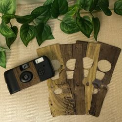 不器用さんも安心のシールタイプ！簡単に貼れます♪木目調 写ルンです