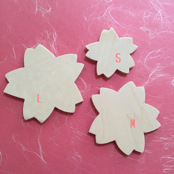 《受注制作》桜Mサイズ・約6×6cm 10枚 ウッドパーツ（白木） 2枚目の画像