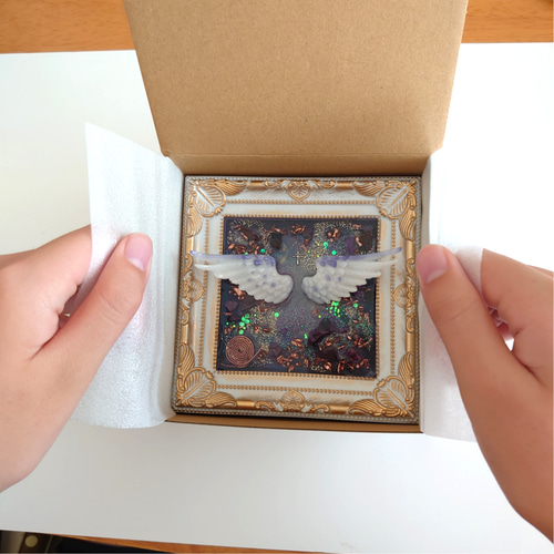 浄化用トレー（黒）天使ちゃんと天使の羽オルゴナイト（メモリーオイル封入） 浄化用トレー（黒）天使ちゃんと天使の羽オルゴナイト（メモリーオイル