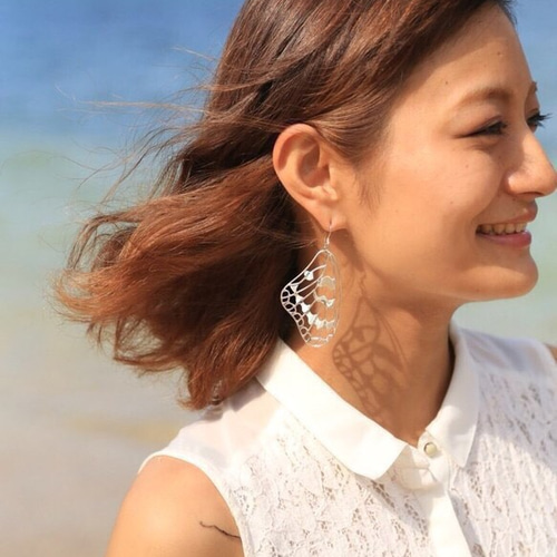 新品付属品完備JEWELRY ATELIER OREFICE バタフライピアス K18/Pt「バタフライ」ピアス(片耳用)｜【オレフィーチェ