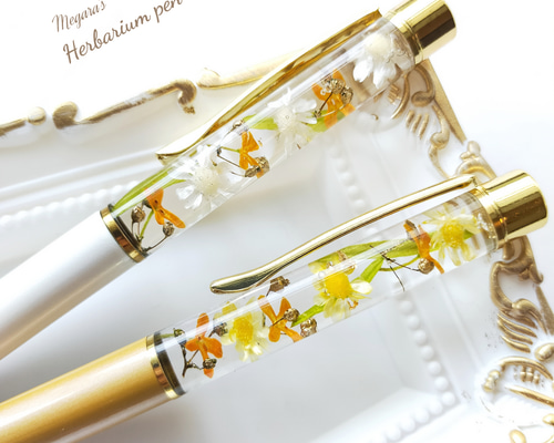 NO.752 金木犀in✨固まるハーバリウムペン立て NO.752 金木犀in✨固まるハーバリウムペン立て