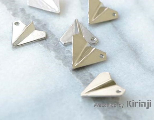 折り紙 紙飛行機」 アンティークシルバー ECN3071 その他素材 KIRINJI  