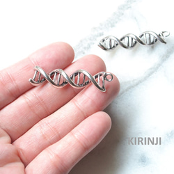 「DNA/遺伝子」　アンティークシルバー 5枚目の画像