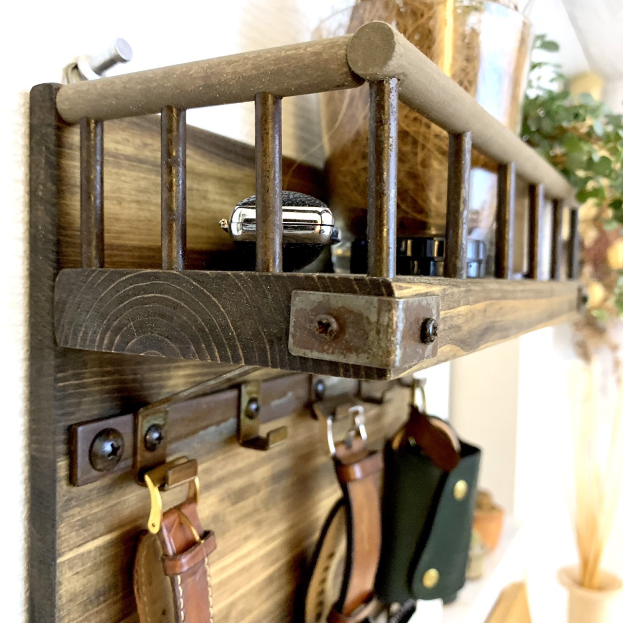 ☆再販×3☆【ウォールシェルフ 10連フック付 エボニーカラー】玄関 壁掛け キーフック マスク アクセサリーフック