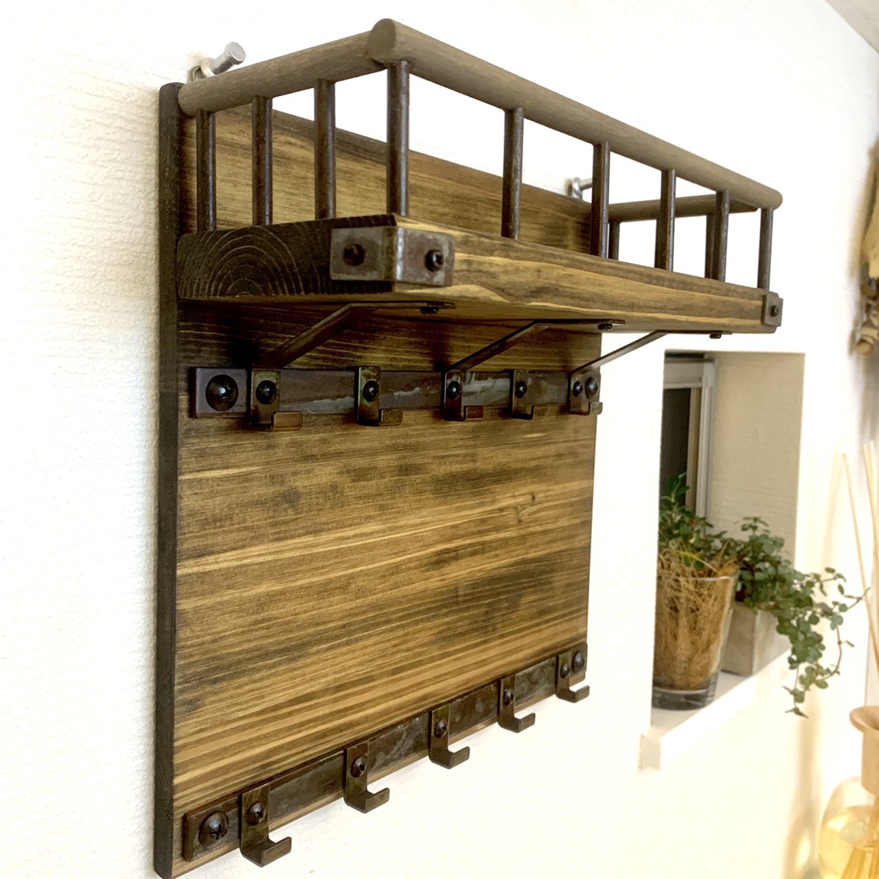 ☆再販×3☆【ウォールシェルフ 10連フック付 エボニーカラー】玄関 壁掛け キーフック マスク アクセサリーフック