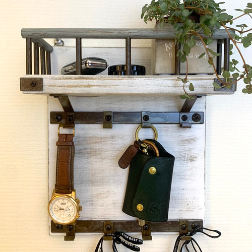 家具 ウォールシェルフ ハンドメイド キーフック 置き型 壁掛け 有効ボード C 家具 ウォールシェルフ ハンドメイド キーフック 置き型 壁掛け