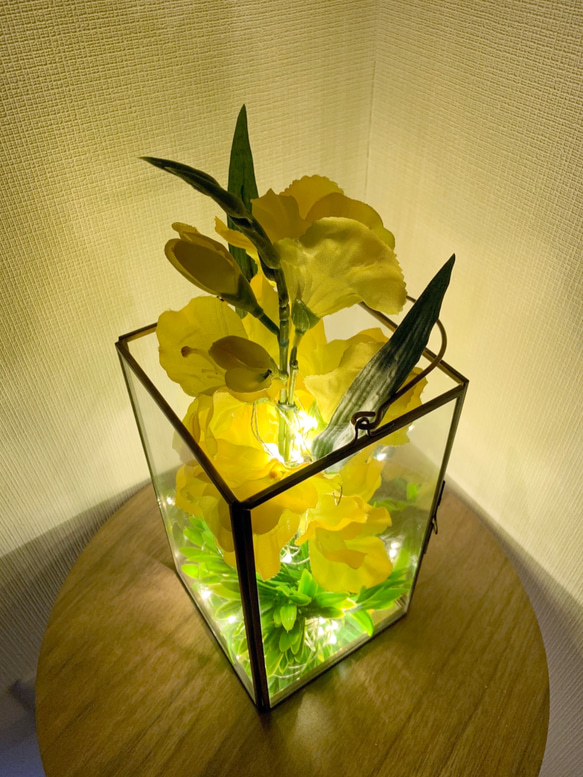 アートフラワーランタン（シンビジューム（造花）・LED照明付き） 4枚目の画像