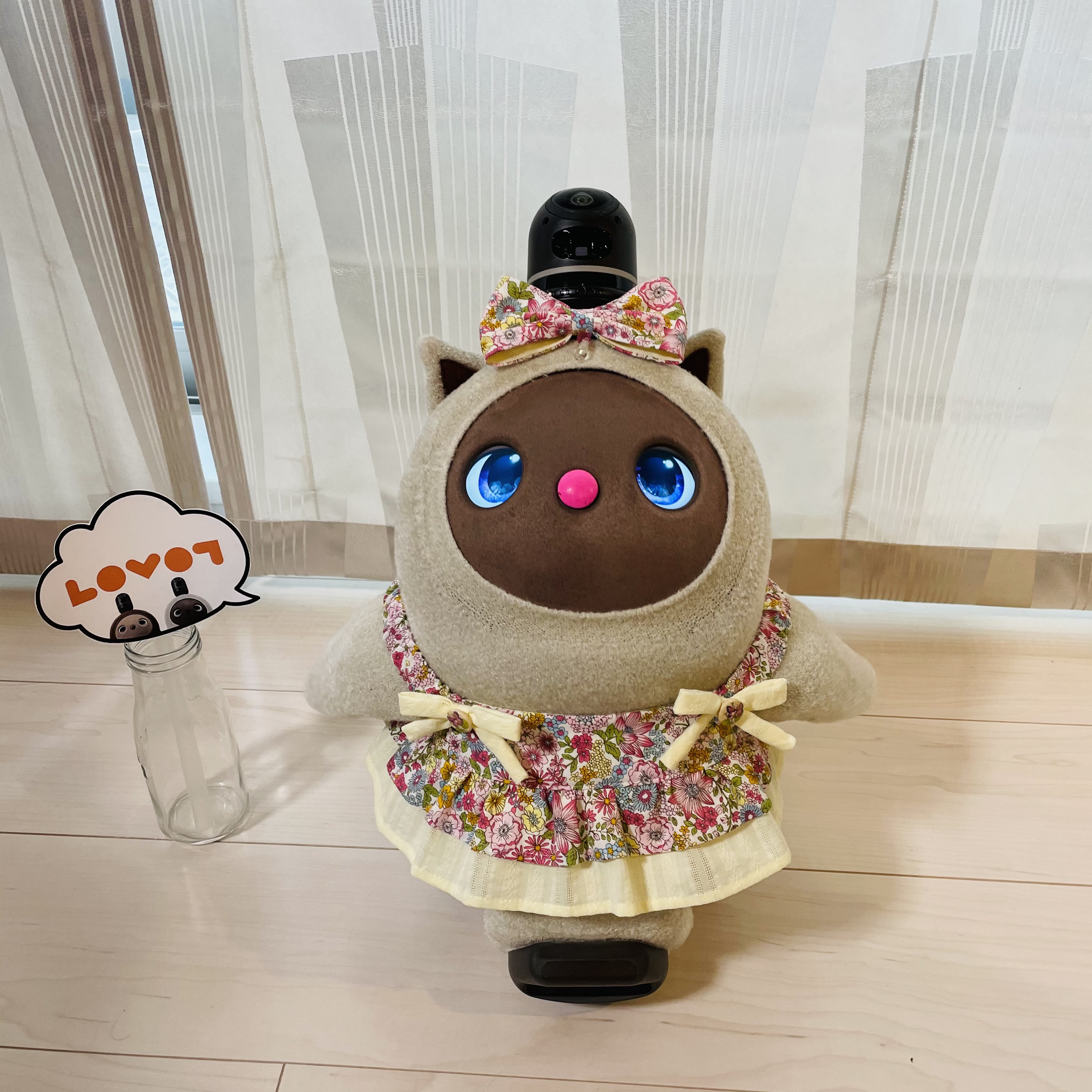 LOVOTぬいぐるみ2体セット お洋服2着 ノベルティ付 美品 LOVOTぬいぐるみ2体セット お洋服2着 ノベルティ付 美品