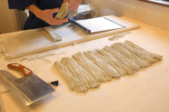 越前そば　手打ち十割そば　生麺(冷凍)6人前つゆ付き　永平寺町産そば粉100％使用　お中元　ギフト　父の日　グルメ 7枚目の画像