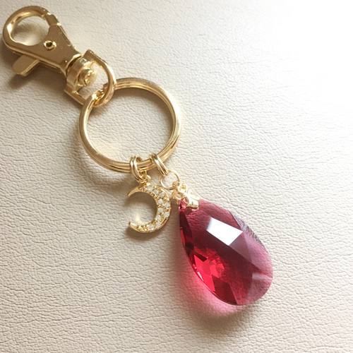 スワロフスキー　エルビス　チャーム ラスト1点】夢見るしずく＊ボルドー&月＊バッグチャーム・キーホルダー