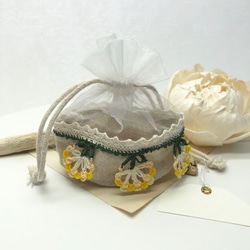 受注生産　ミモザのオヤ(縁飾り)巾着ポーチ　円形 4枚目の画像