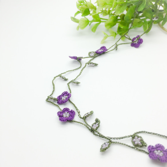 お花のロングネックレス/green&purple-NE03-1 3枚目の画像