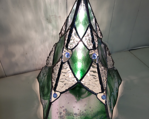 9_4f64e4b3f9108d192a68e78f8c58