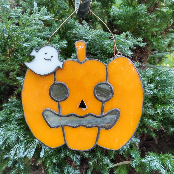 ステンドグラス　ハロウィンのパネル ステンドグラスパネル ハロウィン パンプキン 季節物 紫 壁掛け