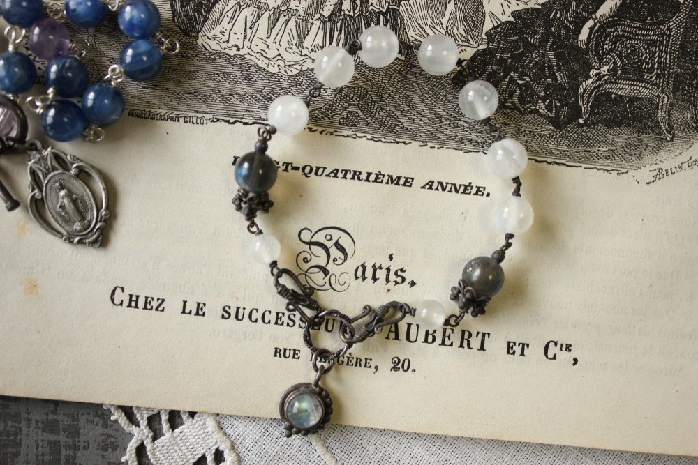 ムーンストーンとブルーラブラドライトのブレスレット＊天然石