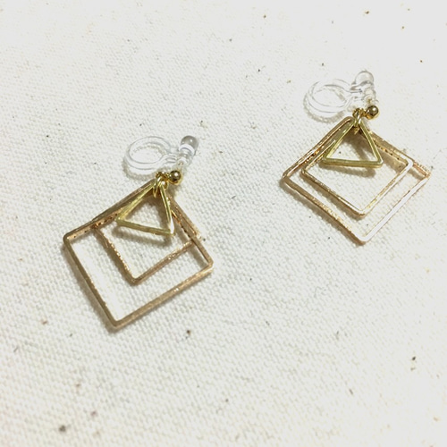 再販ゴールド三角四角イヤリング、ピアス イヤリング