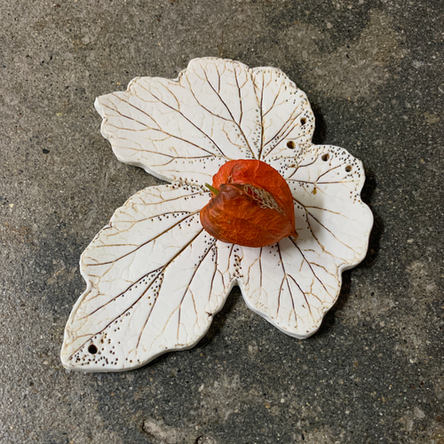 秋明菊葉・いのちのきおくシリーズ」小皿、アクセサリー置皿