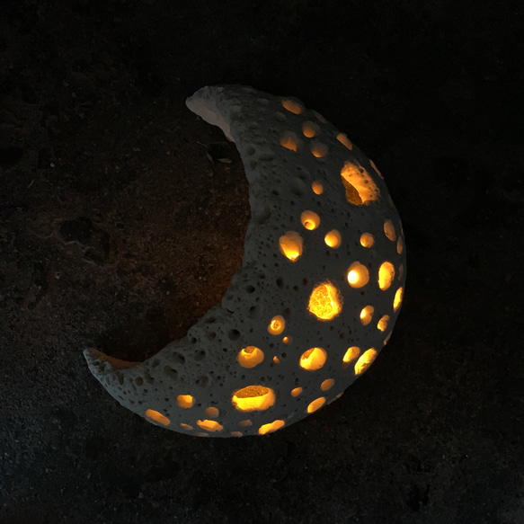 「三日月Crescent Moon〜はちすシリーズ」オブジェ、壁掛けとして、照明として、月、moon 4枚目の画像
