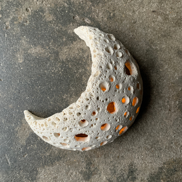 三日月Crescent Moon〜はちすシリーズ」オブジェ、壁掛けとして、照明