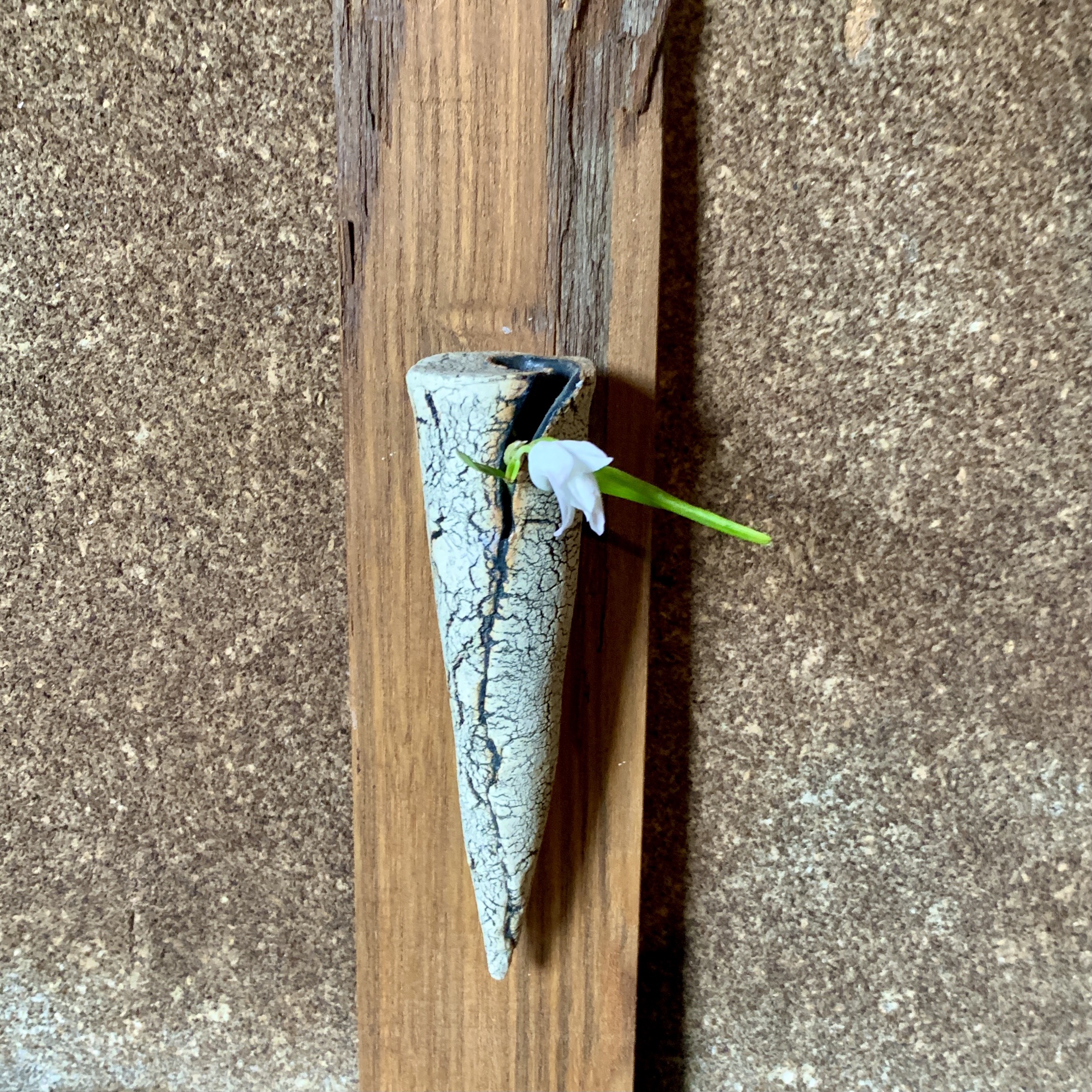 歪みの美しい土物花器｜侘び寂び｜一点物｜生け花・オブジェ 陶器 歪み