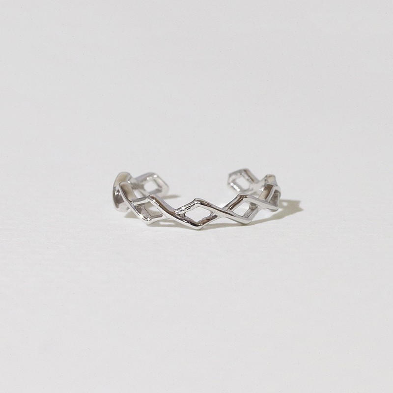 シルバー　sv925　イヤカフ　イヤーカフ　ひし形　可愛い　オシャレ　ノンホールピアス